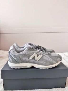 New Balance Women's Light Grey Mesh & Suede Sneakers